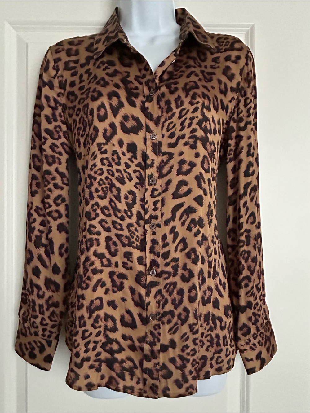 NWT Banana Republic Long Sleeve Leopard button down shirt Size Small